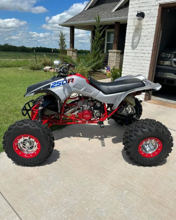 HONDA 2018 TRX250R